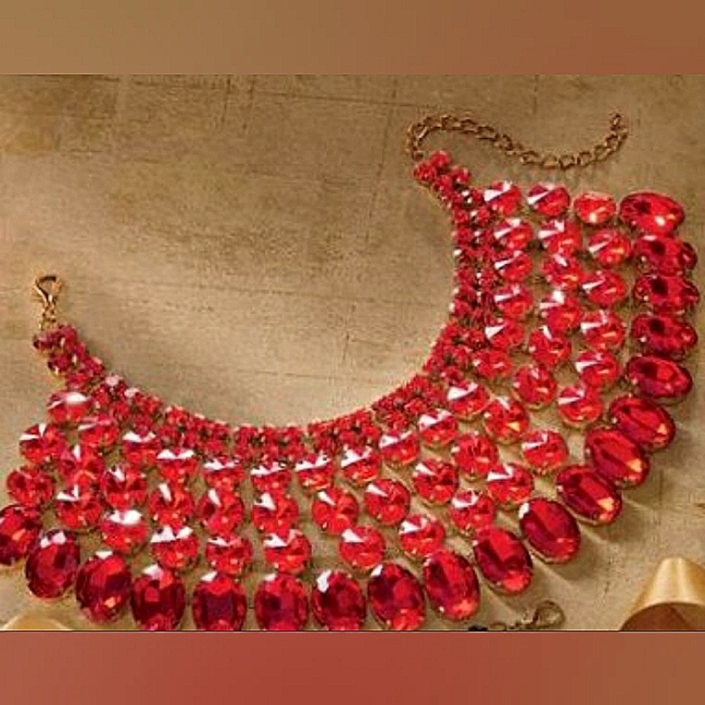 Collar Bib Necklace Set - Picture 5 of 8